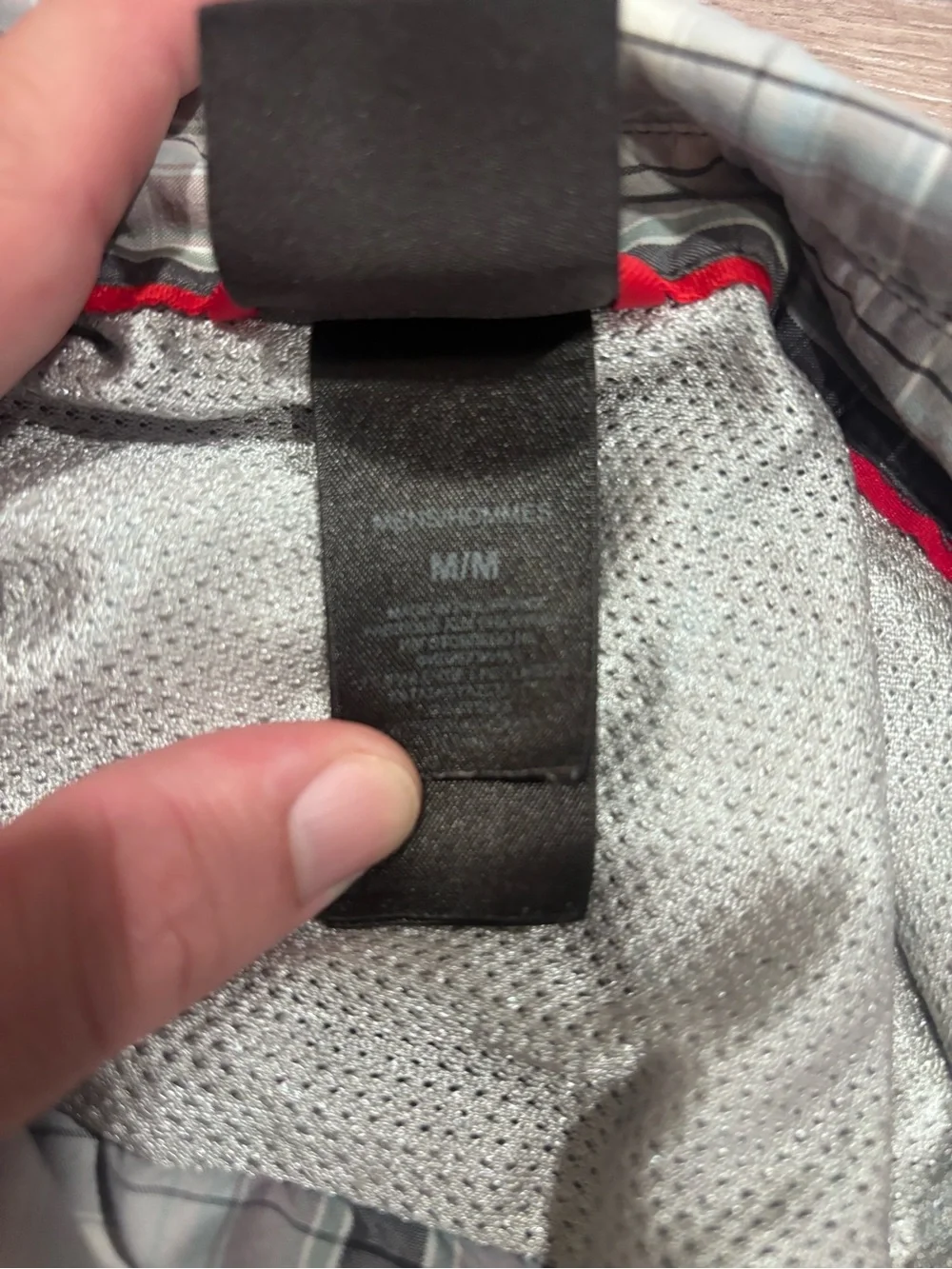 The North Face Men's Short-Sleeve Plaid Button-Up in Light Gray and Black
